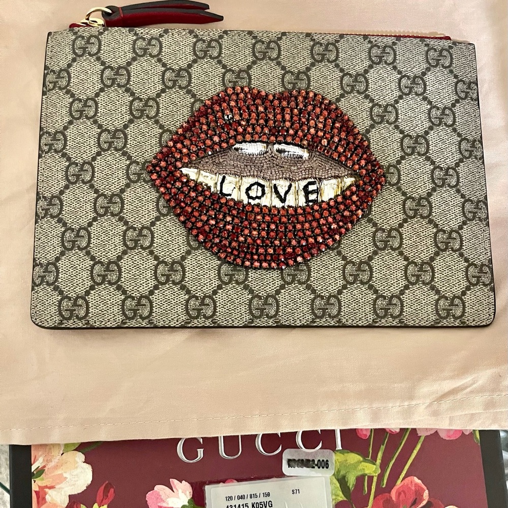 Gucci Supreme Merveilles  Zip Pouch